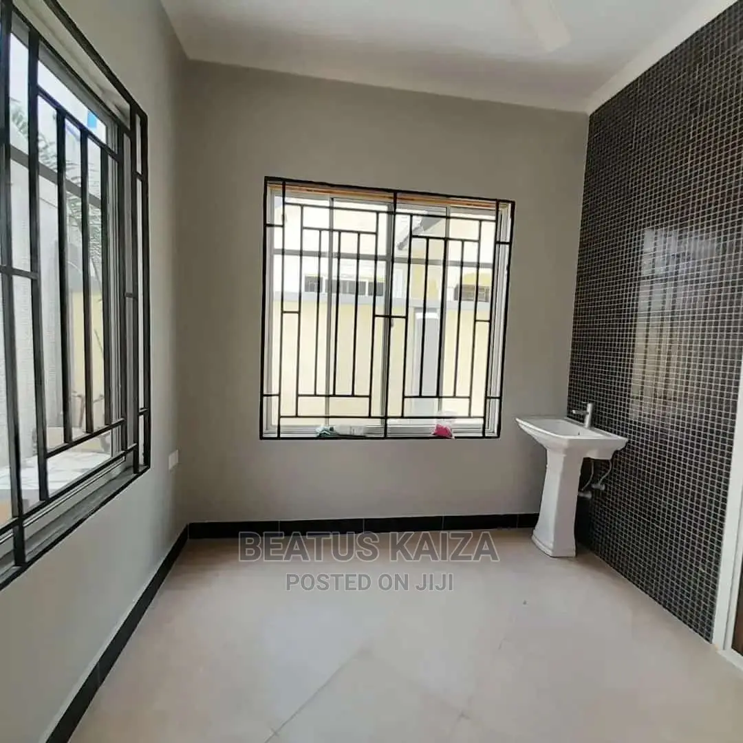 4bdrm Bungalow in Kigamboni Mikwanbe for Rent