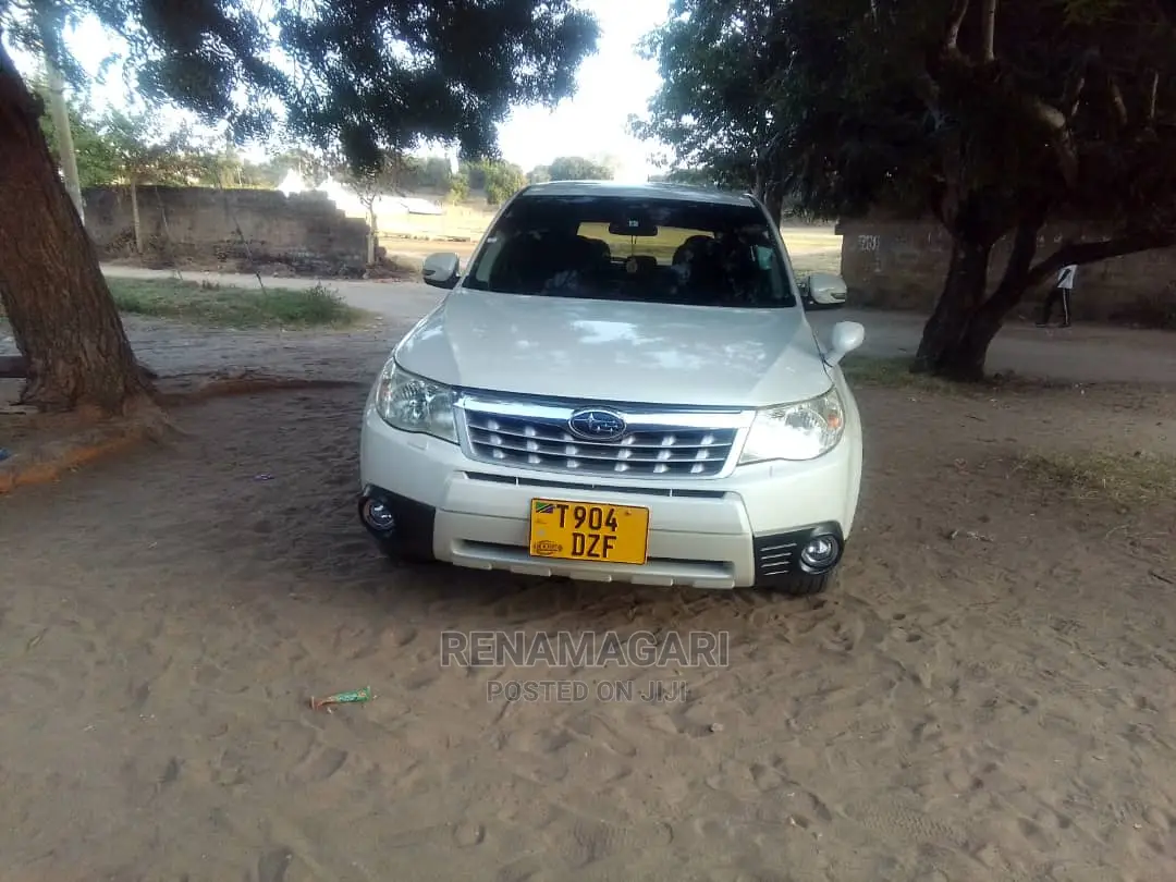 Subaru Forester 2010 White
