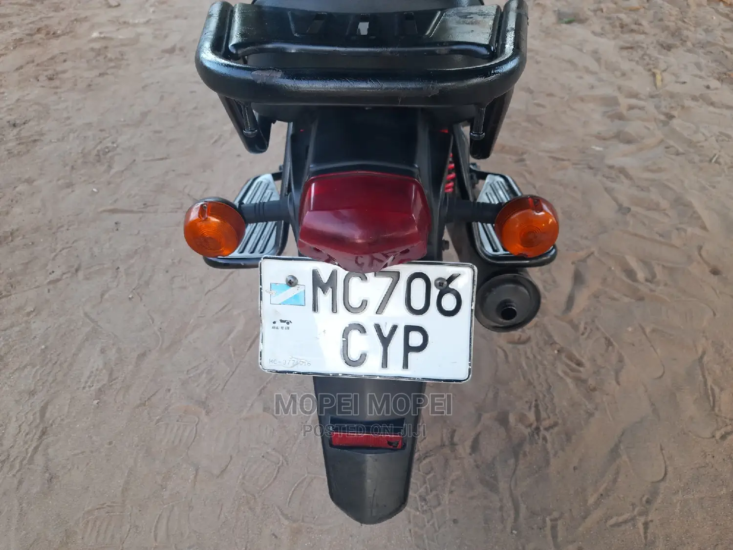 TVS HLX Plus ES 2021 Yellow