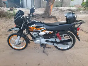 TVS HLX Plus ES 2021 Yellow
