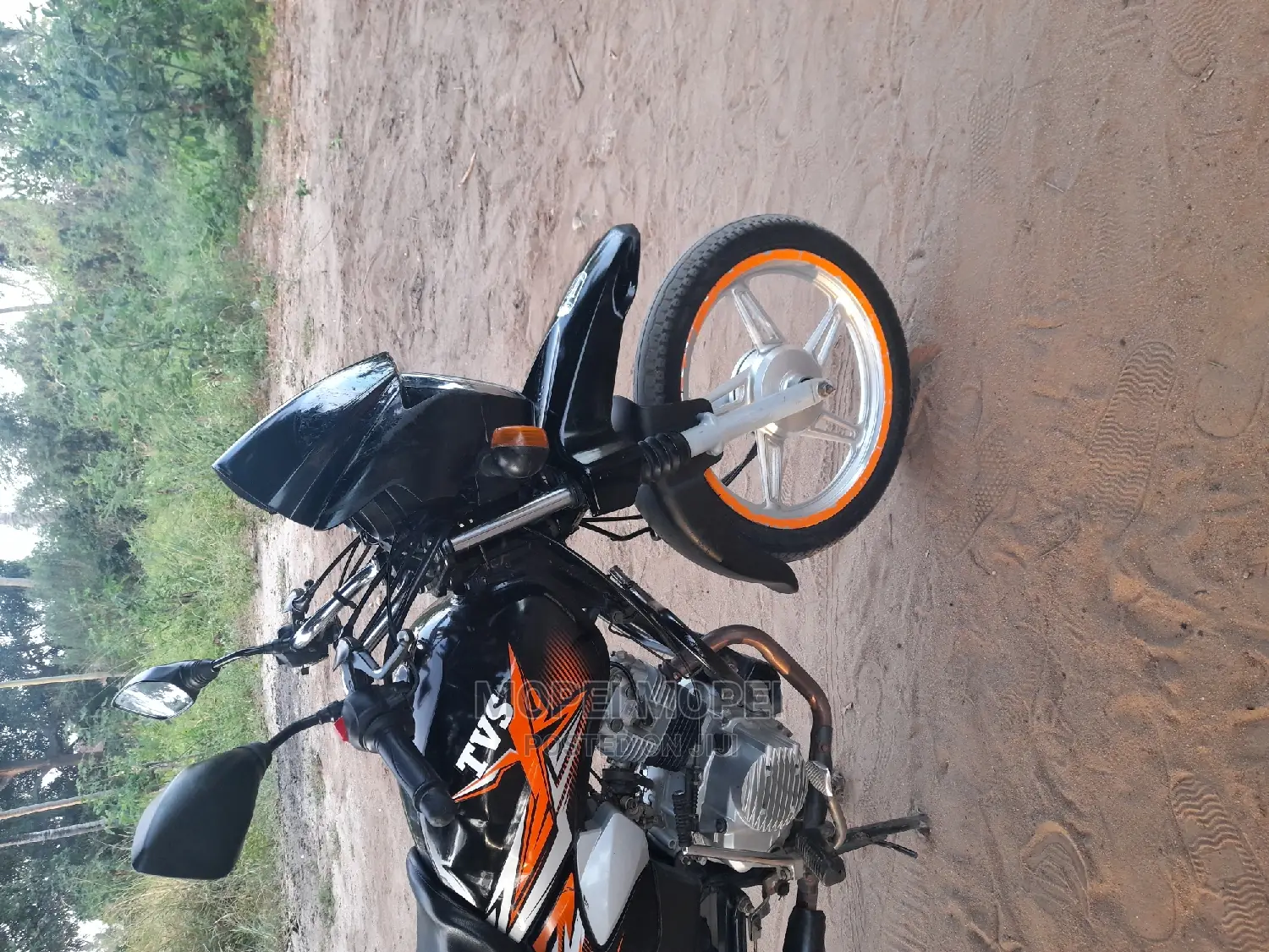 TVS HLX Plus ES 2021 Yellow