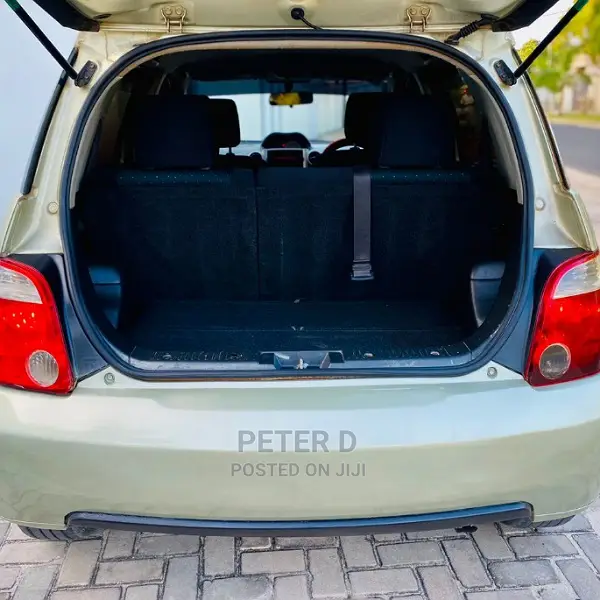 Toyota IST 2005 Silver