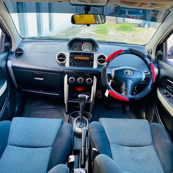Toyota IST 2005 Silver