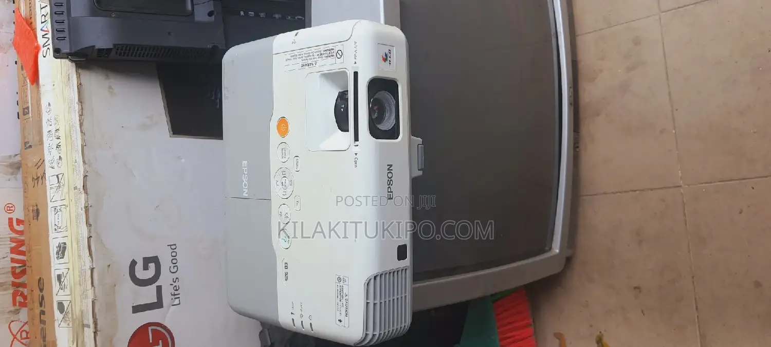 EPSON Projector Eb925