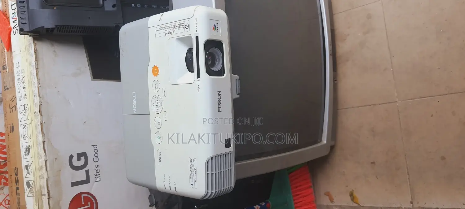 EPSON Projector Eb925