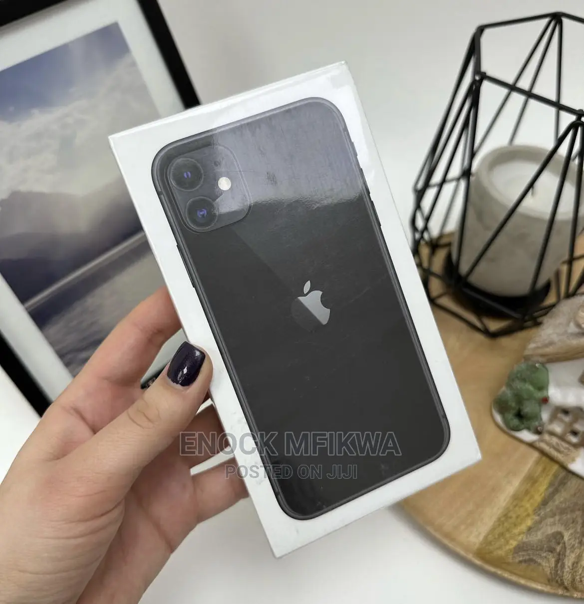 New Apple iPhone 11 64 GB Black