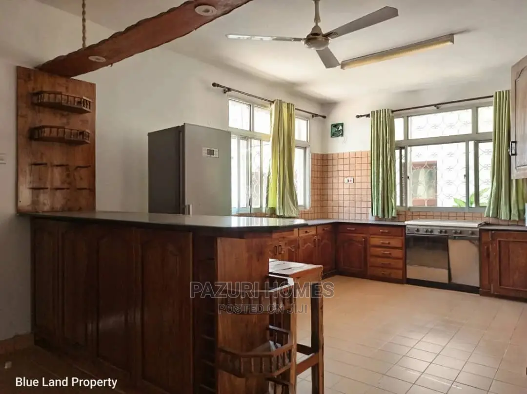 4bdrm House in Masaki for Rent
