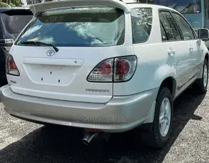Toyota Harrier 2.4 16V 4WD 2001 White