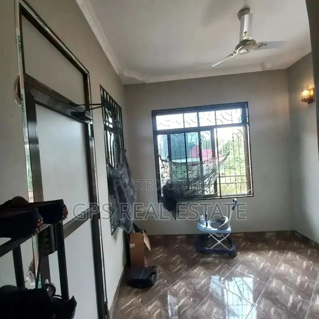 3bdrm House in Mbezi Makabe, Kinondoni for Sale