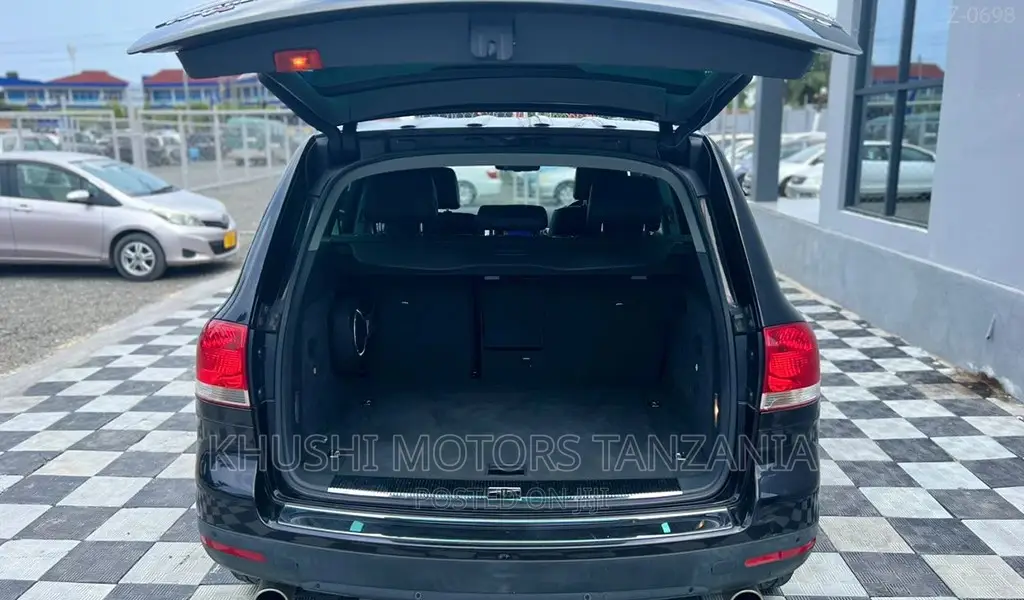 Volkswagen Touareg 2004 Black