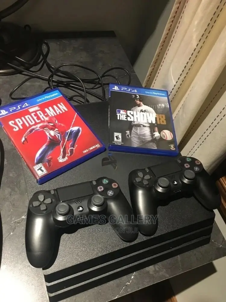 Ps4 PRO Console + 12 Games