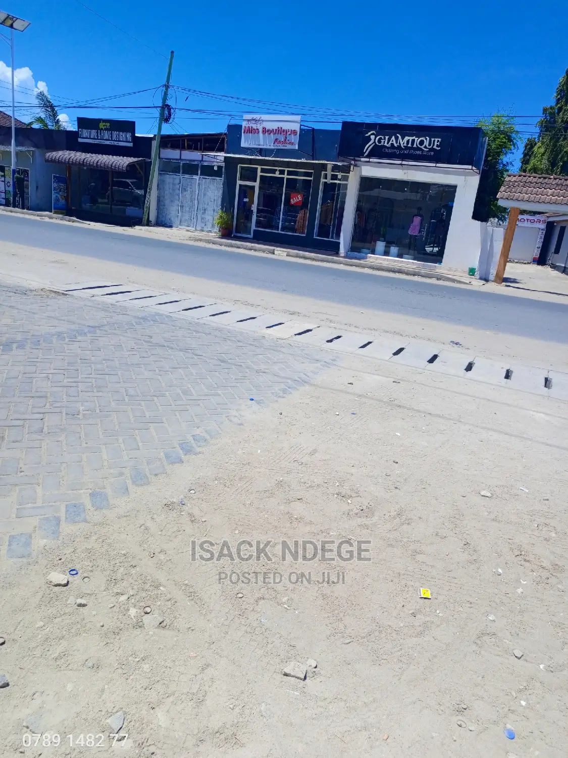 Cormecial Fremu for Rent