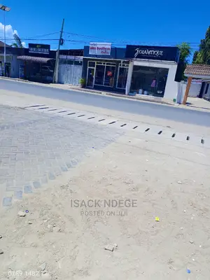 Cormecial Fremu for Rent