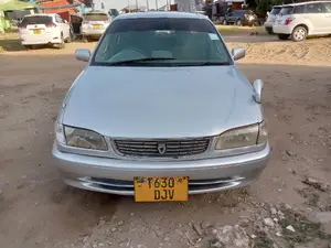 Toyota Corolla 1999 Silver