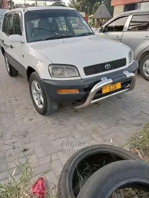 Toyota RAV4 1999 Silver