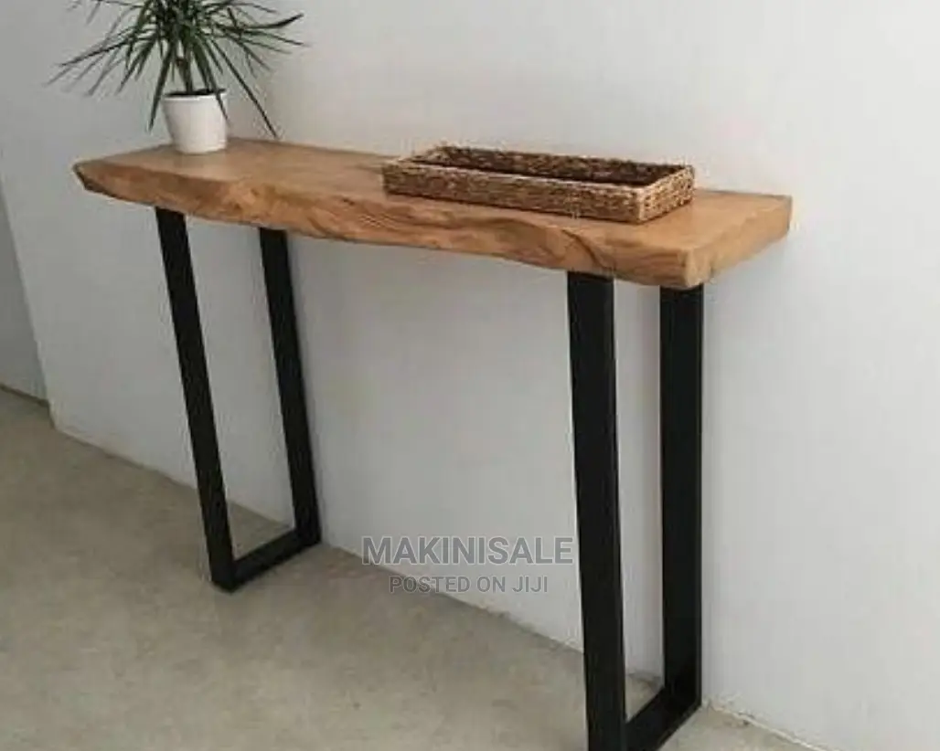Table Nzuri Sana