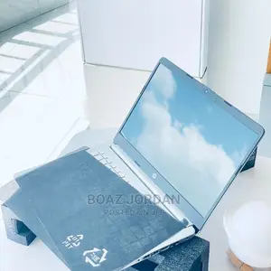 New Laptop HP 14z 8GB Intel Core I3 HDD 1T