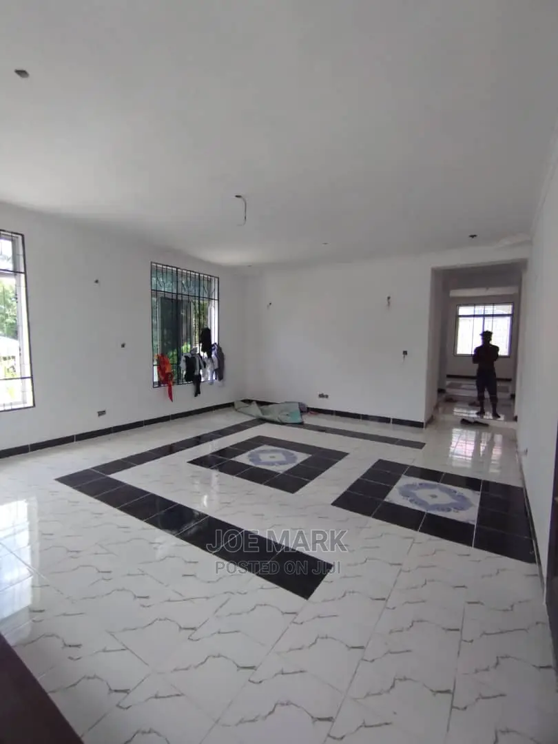 4bdrm Mansion in Mark Real Estate, Kimara for Sale