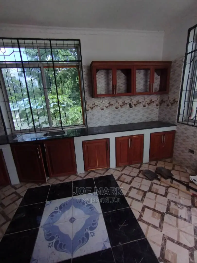4bdrm Mansion in Mark Real Estate, Kimara for Sale