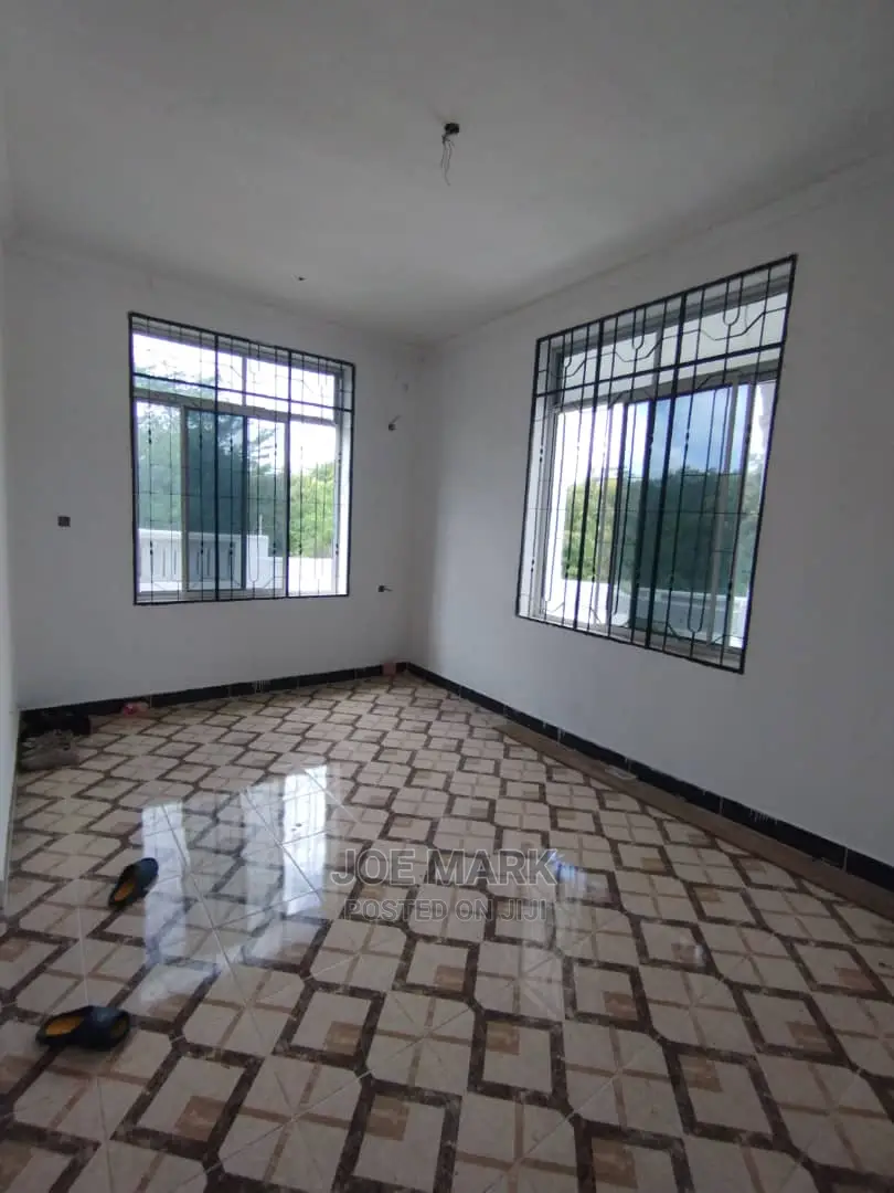 4bdrm Mansion in Mark Real Estate, Kimara for Sale