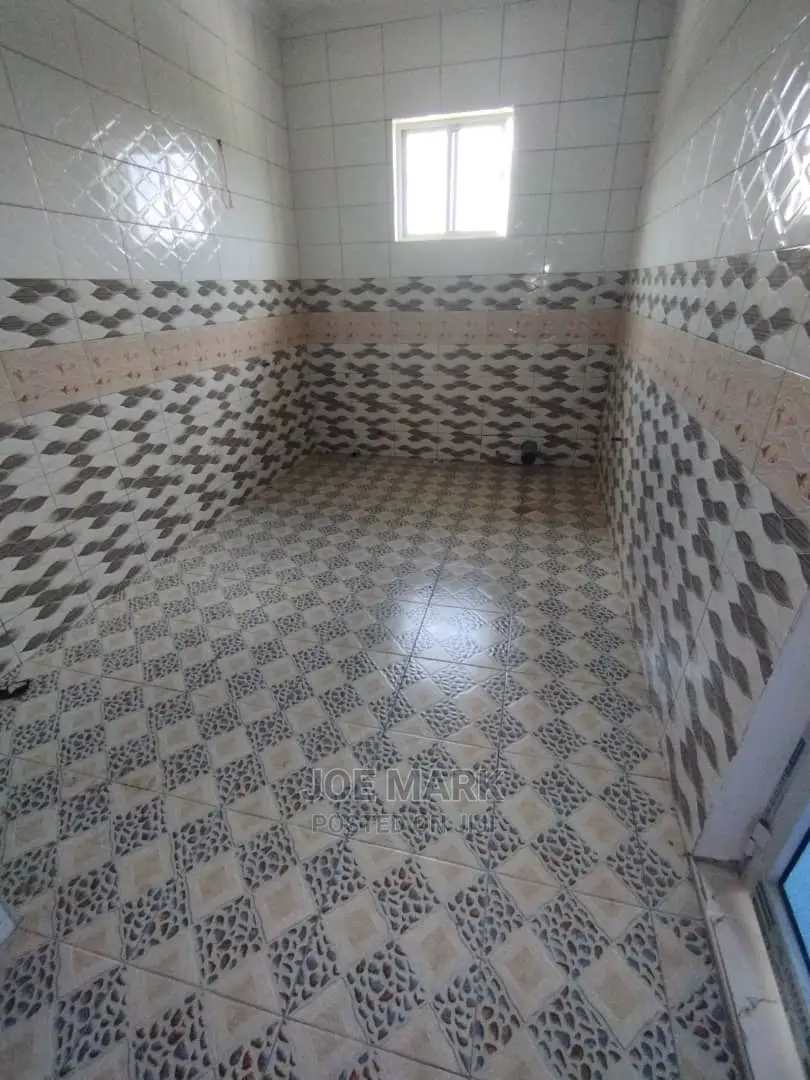 4bdrm Mansion in Mark Real Estate, Kimara for Sale