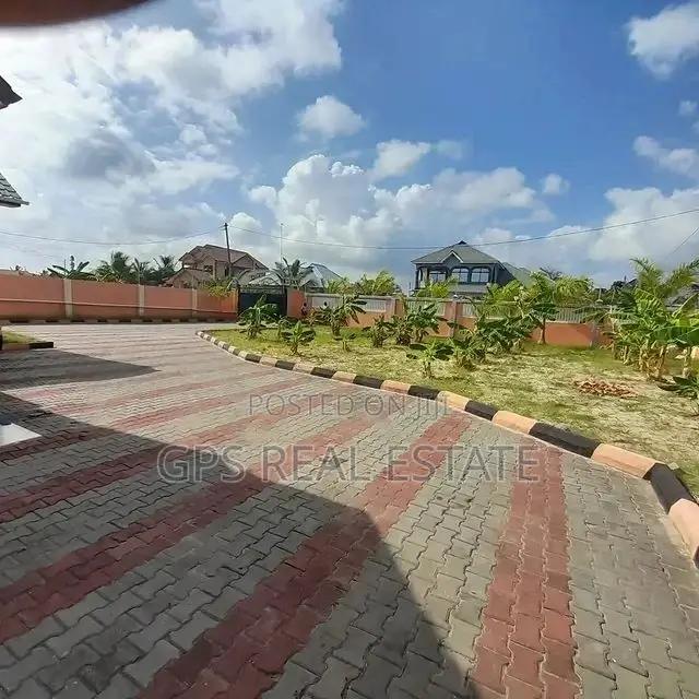 3bdrm House in Kibada, Kigamboni for Sale