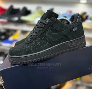 Nike Air Force Brand: Louis Vuitton
