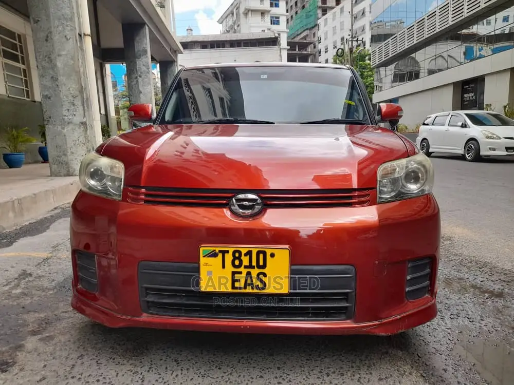 Toyota Rumion 1.5 FWD 2021 Red