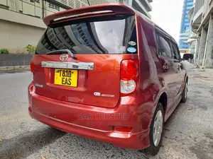 Toyota Rumion 1.5 FWD 2021 Red