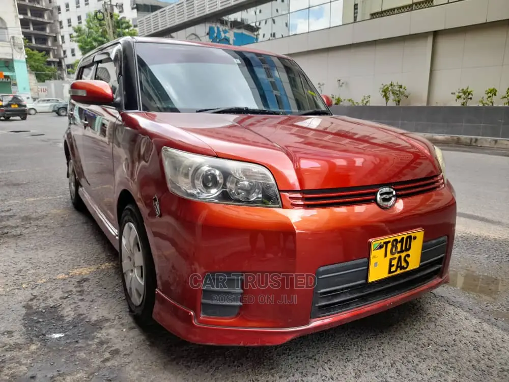 Toyota Rumion 1.5 FWD 2021 Red