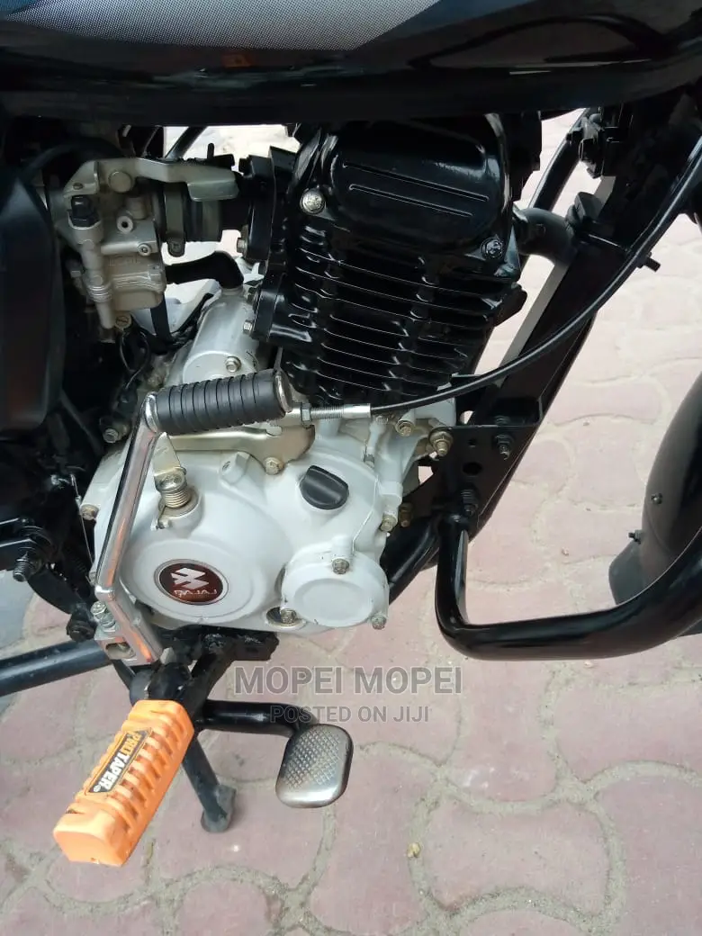 Bajaj Boxer BM100ES 2022 Gray