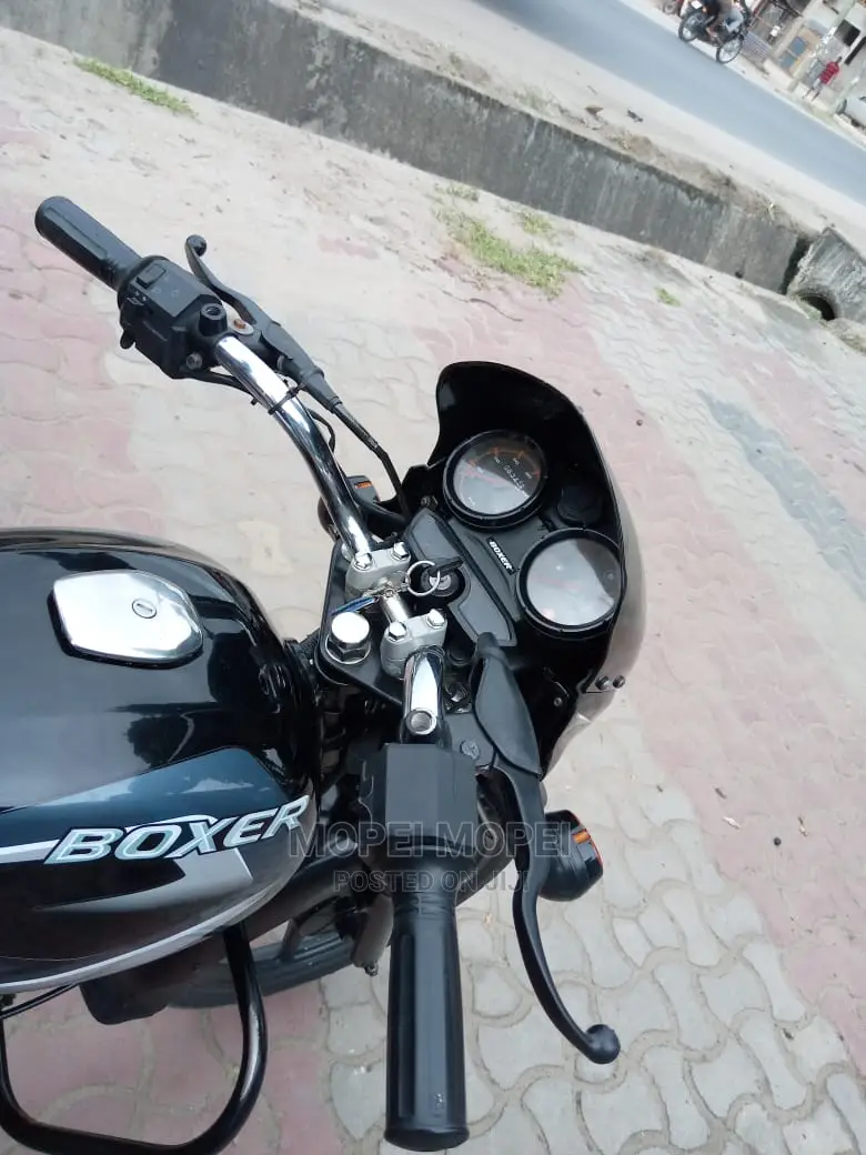 Bajaj Boxer BM100ES 2022 Gray