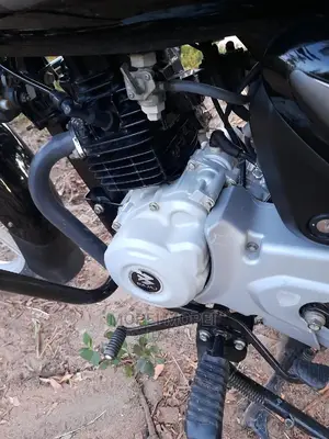 Bajaj Boxer X125 2022 Black