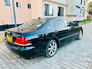 Toyota Crown Royale 2005 Black
