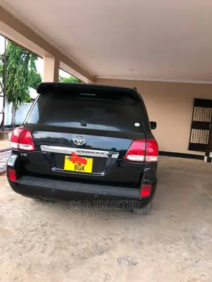 Toyota Land Cruiser 5.7 V8 2009 Black