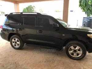 Toyota Land Cruiser 5.7 V8 2009 Black