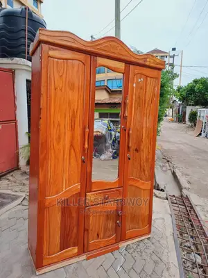 Kabati Mbao Ngumu Sana