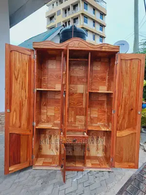Kabati Mbao Ngumu Sana