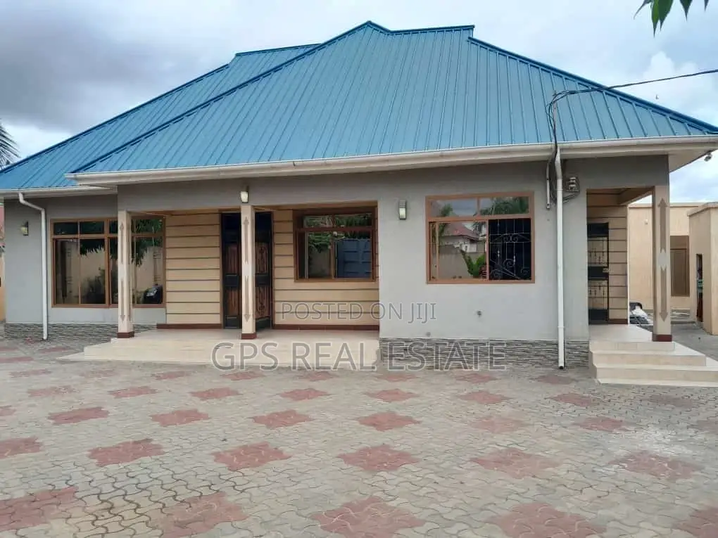 4bdrm House in Tuangoma, Kigamboni for Sale