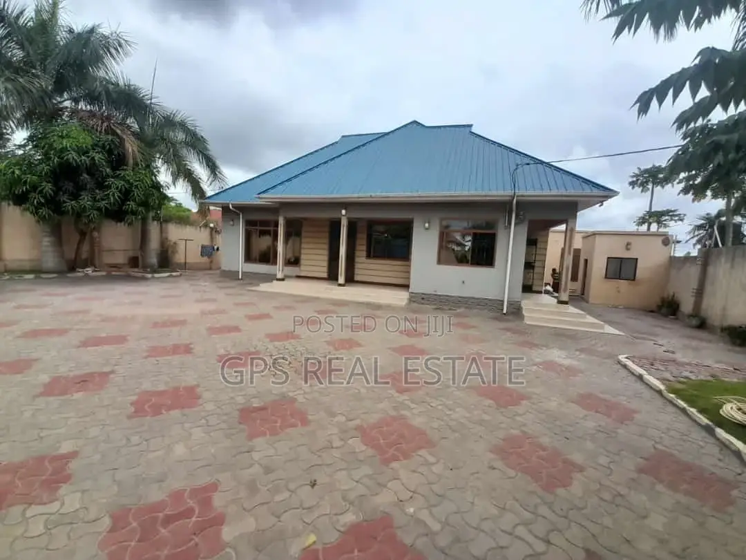 4bdrm House in Tuangoma, Kigamboni for Sale