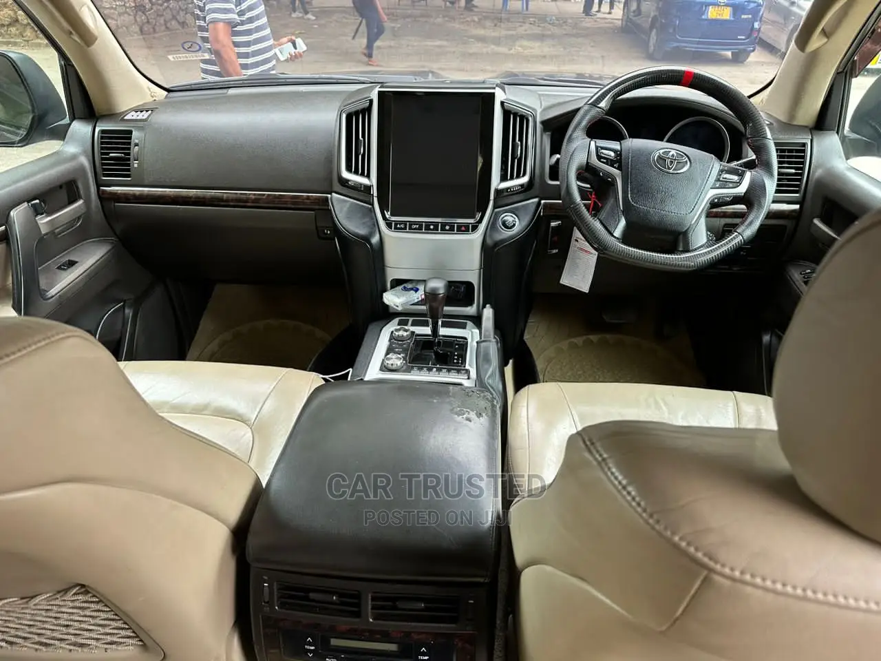 Toyota Land Cruiser 4.6 V8 GX 2018 Gray