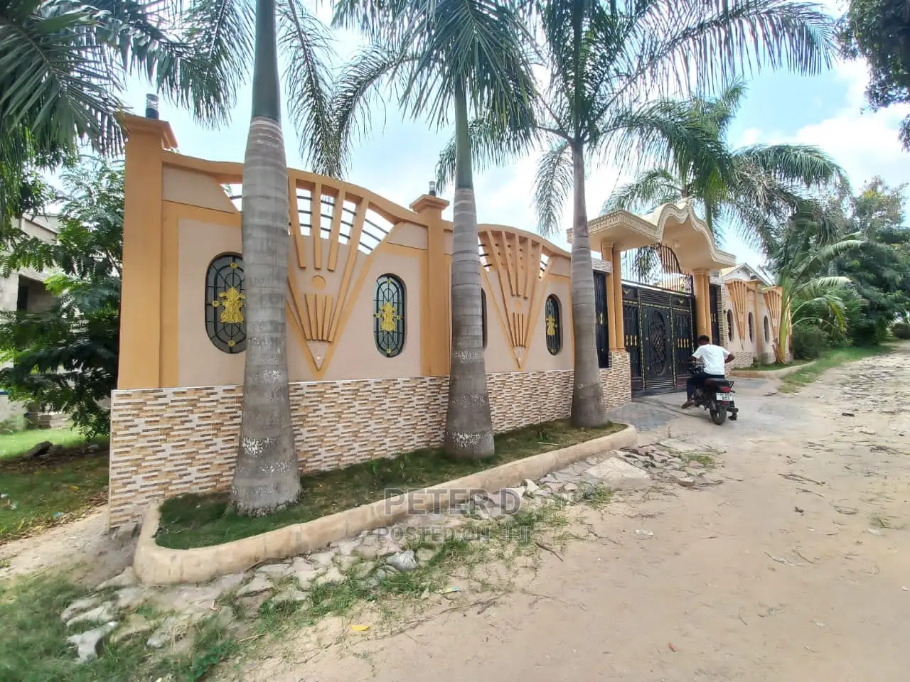 3bdrm House in Mbezi for Sale