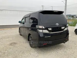 Toyota Vellfire 2010 Black