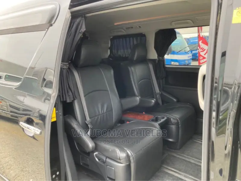 Toyota Vellfire 2010 Black