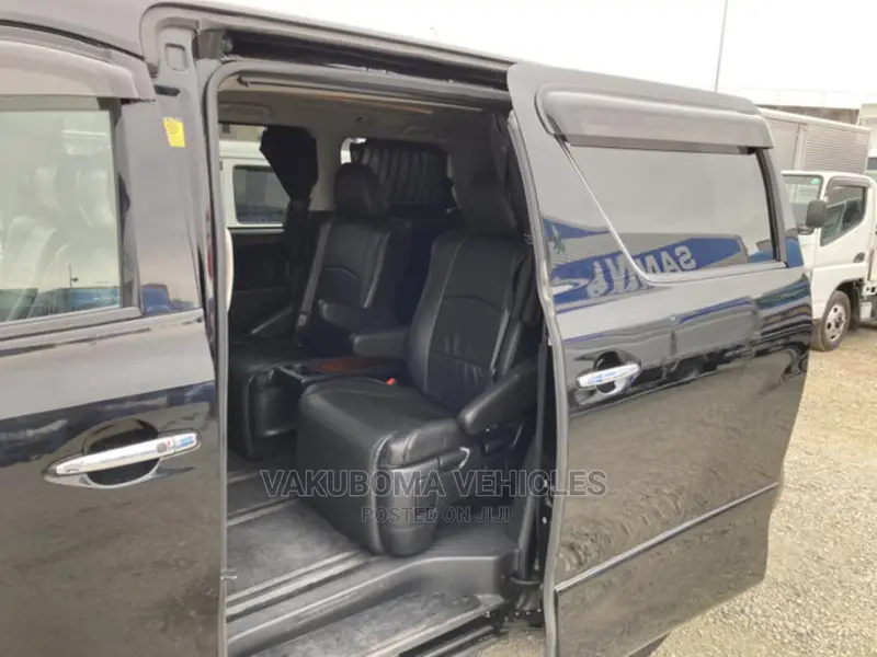 Toyota Vellfire 2010 Black