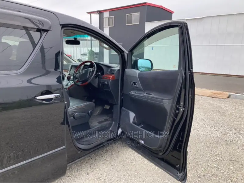 Toyota Vellfire 2010 Black