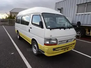 Toyota Grand HiAce 2001 White