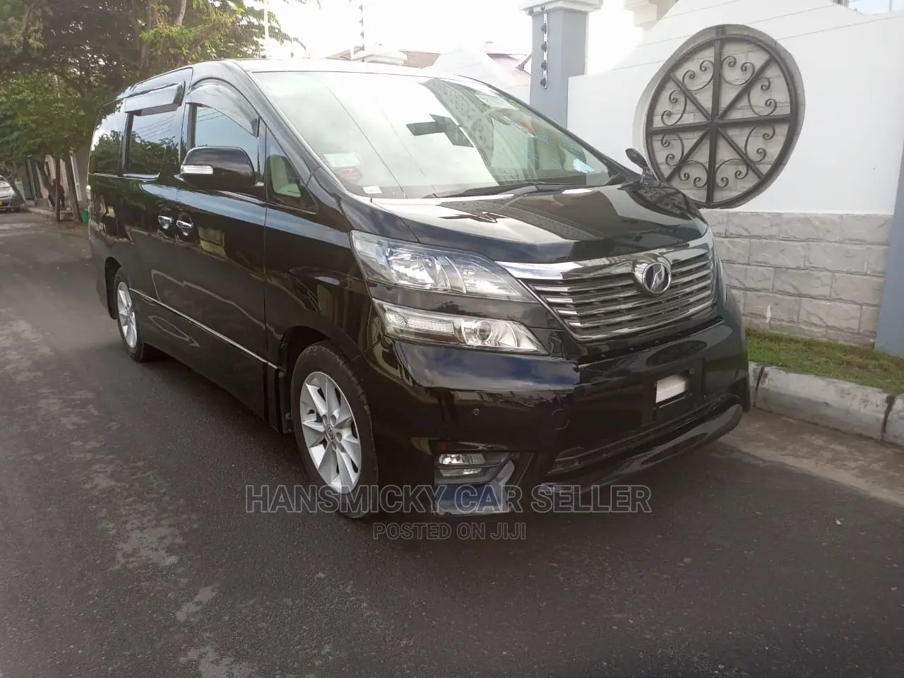 Toyota Vellfire 2010 Gray