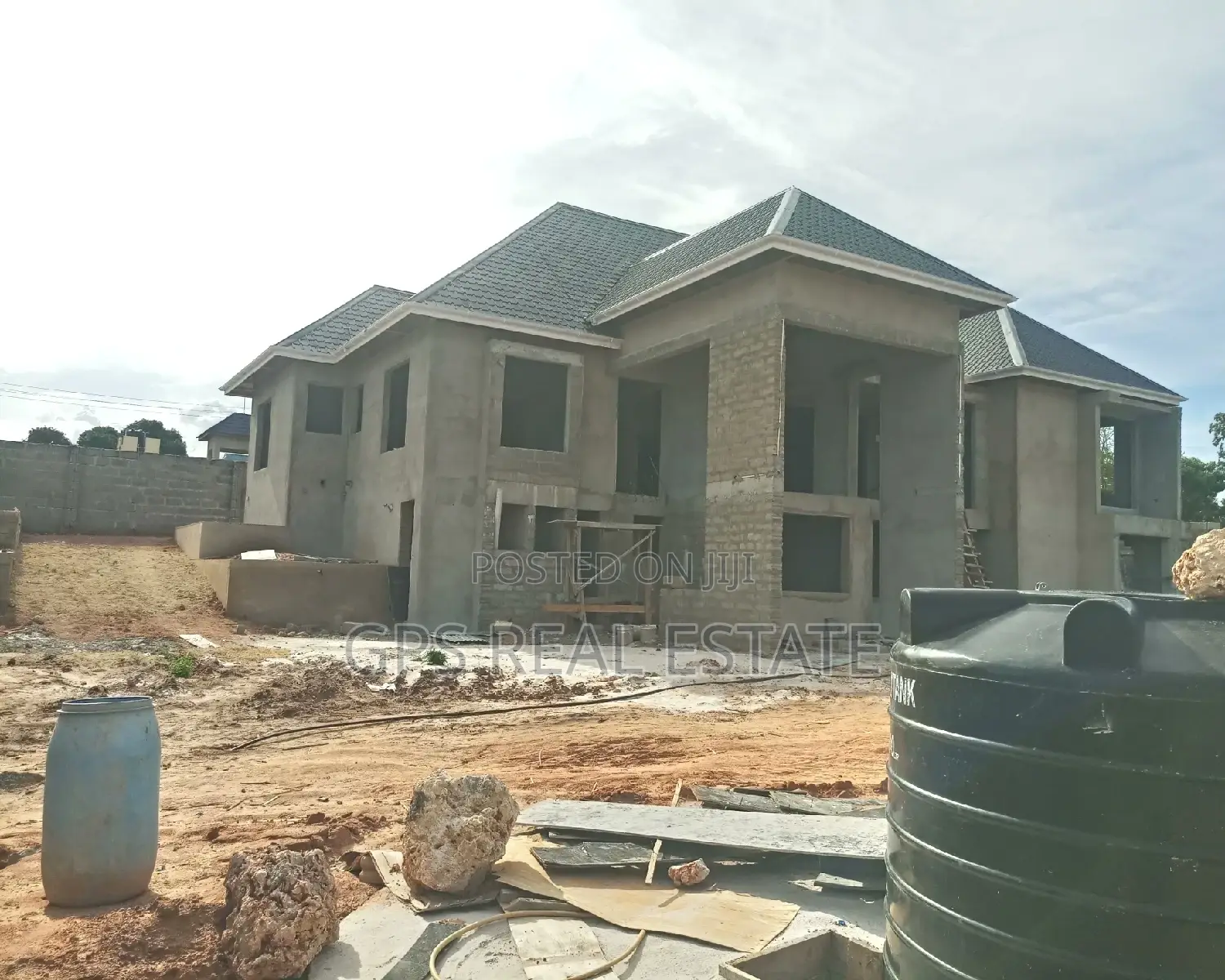 5bdrm Mansion in Kibada, Kigamboni for Sale