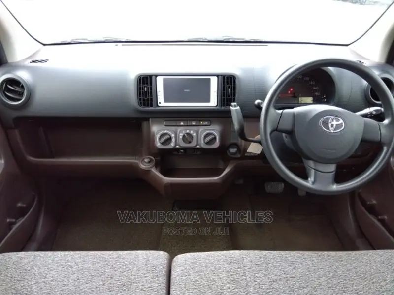 Toyota Passo 2012 Burgandy